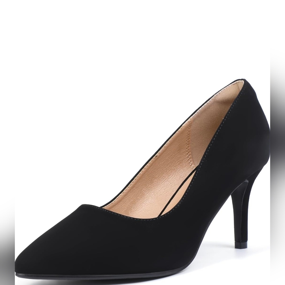 Elegant and Classic Black Pumps